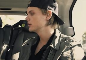 avicii.jpg